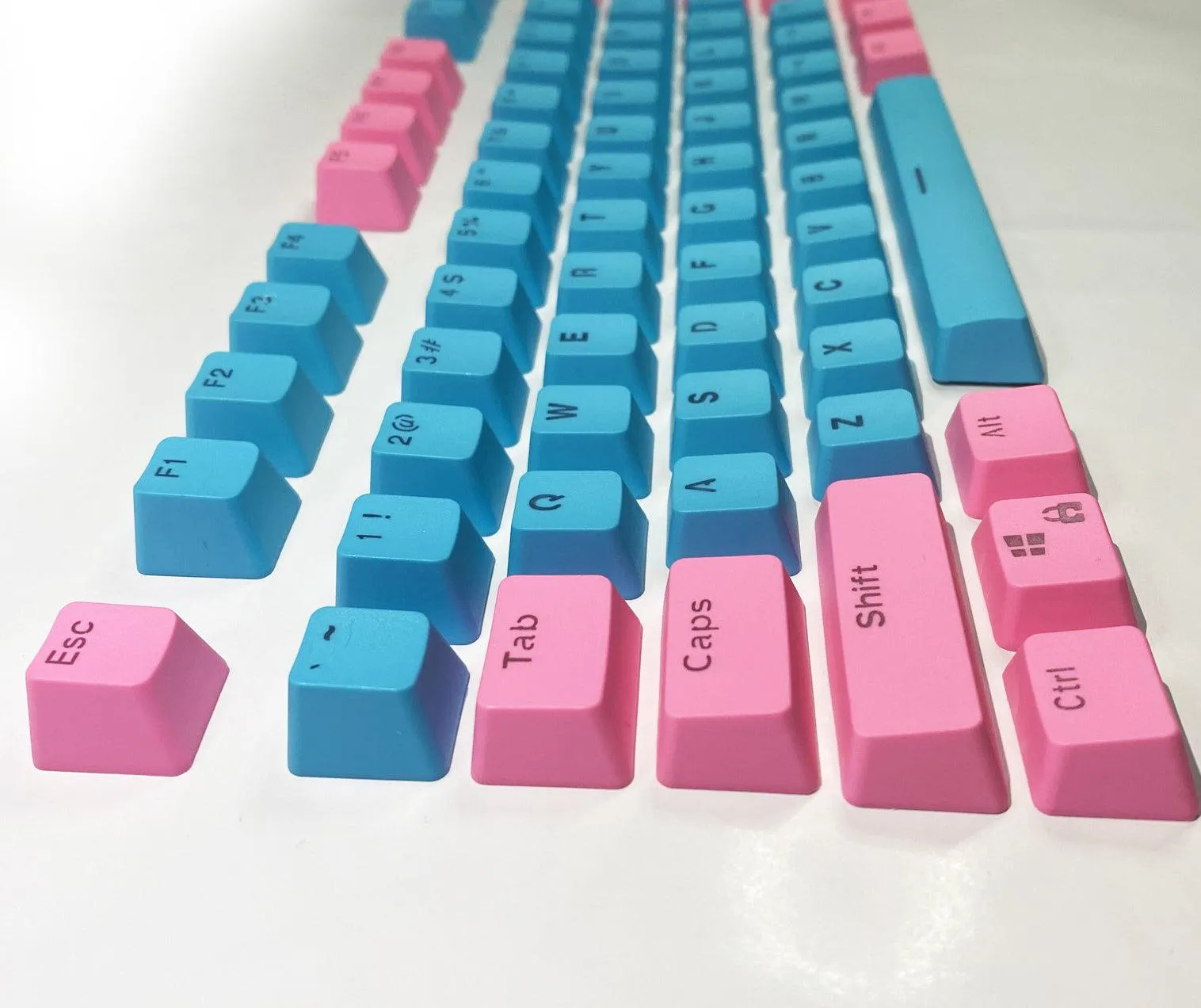 104 Doubleshot OEM PBT Keycaps (Peach Blue)