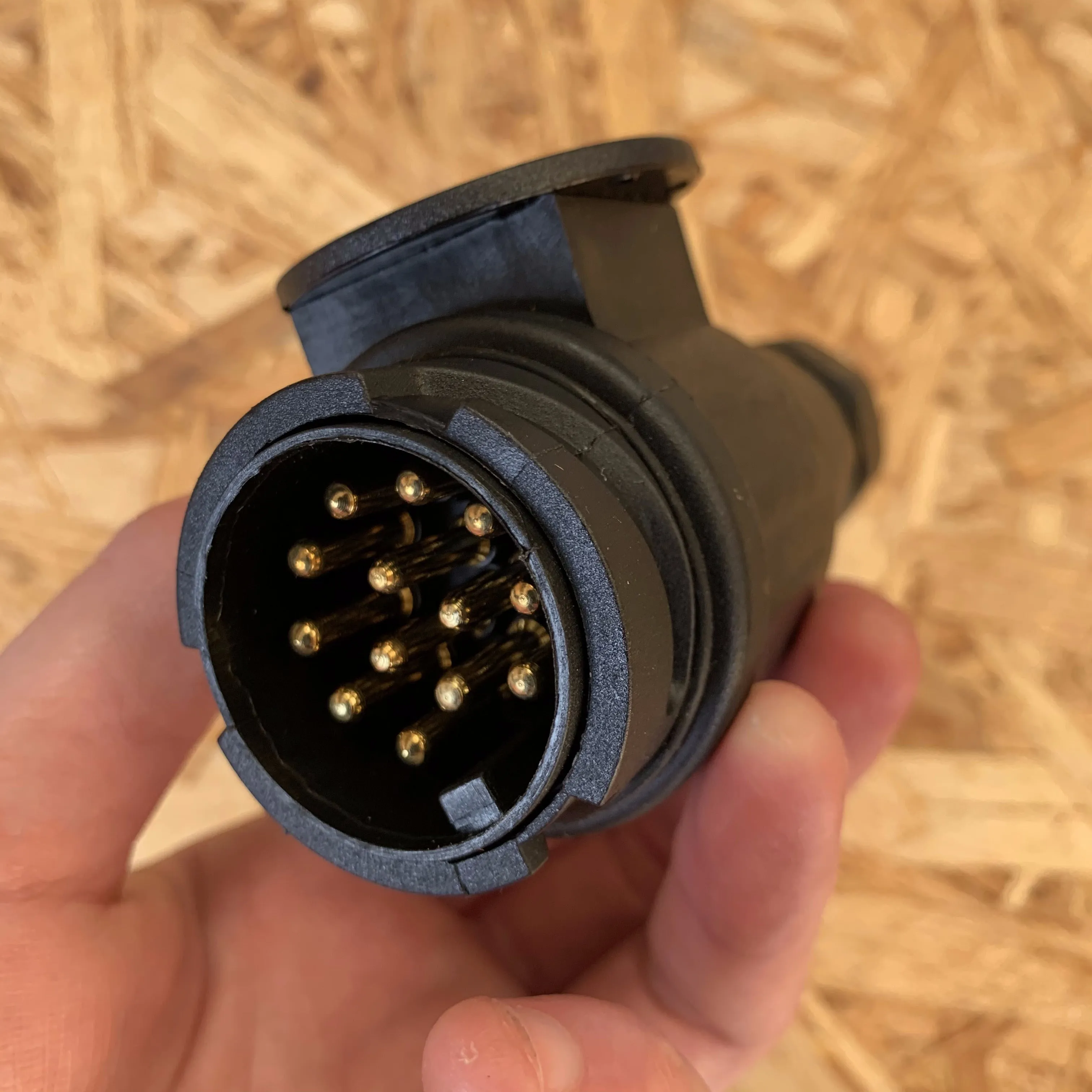 13 Pole Plug for 12v Trailers