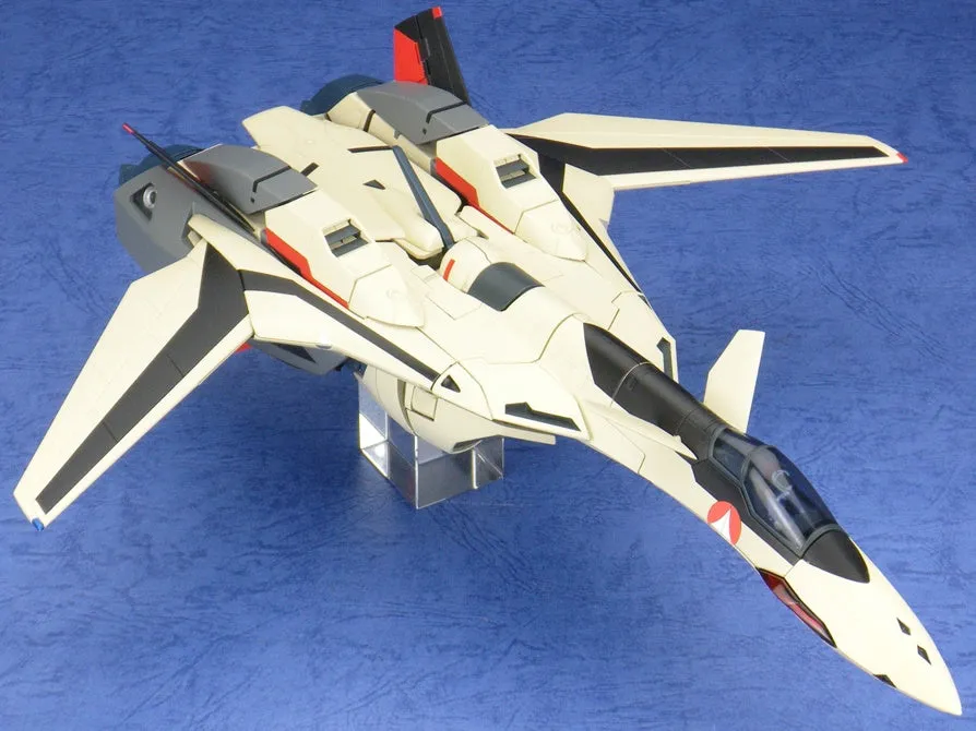 Arcadia Macross Plus 1/60 VF-19 with Fast Pack 40th Anniversary Action Figure