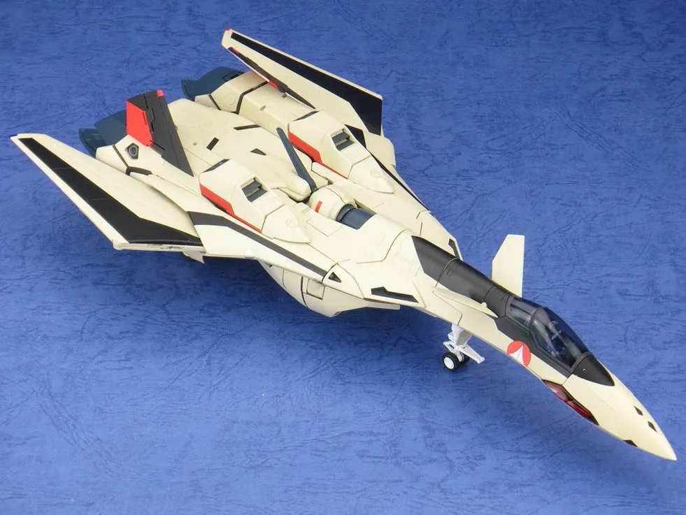 Arcadia Macross Plus 1/60 VF-19 with Fast Pack 40th Anniversary Action Figure